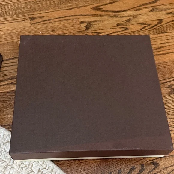 Louis VuittonBrown Gift Box